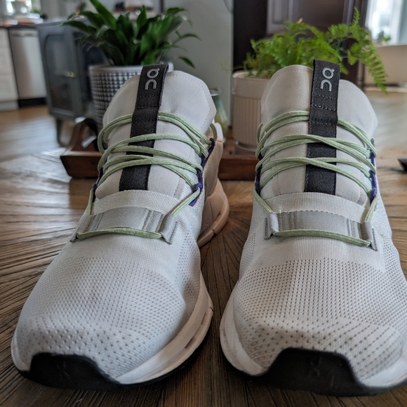 Cloudnova On Running White Mineral Like New - Picture 8 of 9